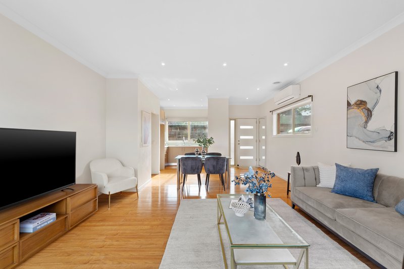 Photo - 2/1 Leslie Court, Clayton South VIC 3169 - Image 3