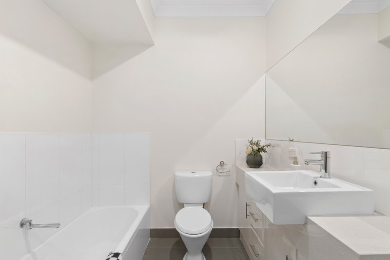 Photo - 2/1 Leslie Court, Clayton South VIC 3169 - Image 7