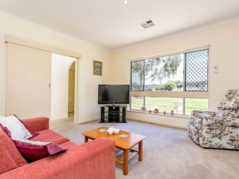 Photo - 2/1 Leven Avenue, Seaton SA 5023 - Image 6