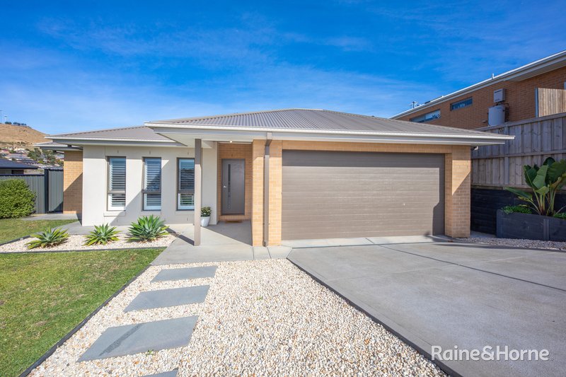 21 Lewis Place, Sunbury VIC 3429