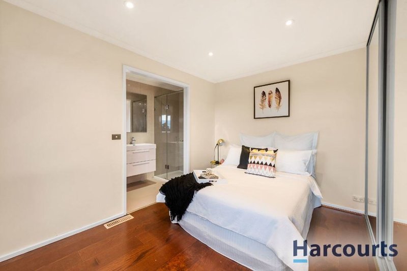 Photo - 21 Lewis Road, Wantirna South VIC 3152 - Image 7