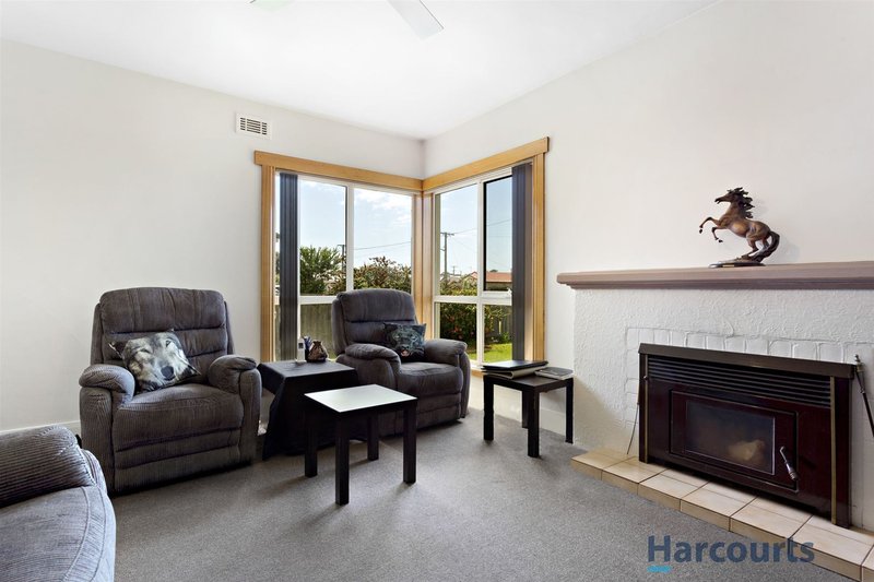 Photo - 21 Lindsay Place, Devonport TAS 7310 - Image 3