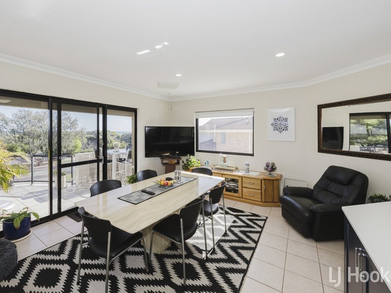 Photo - 21 Long Beach Promenade, Mindarie WA 6030 - Image 18