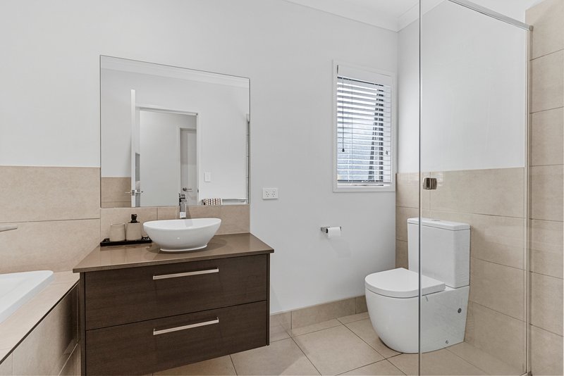 Photo - 21 Looby Crescent, Pimpama QLD 4209 - Image 23