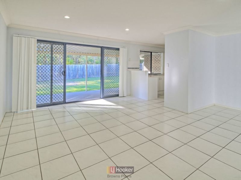 Photo - 21 Lorikeet Way, Crestmead QLD 4132 - Image 5