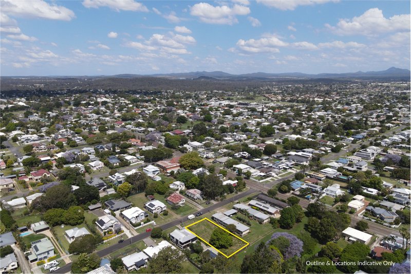 Photo - 21 Lusitania Street, Newtown QLD 4305 - Image 3