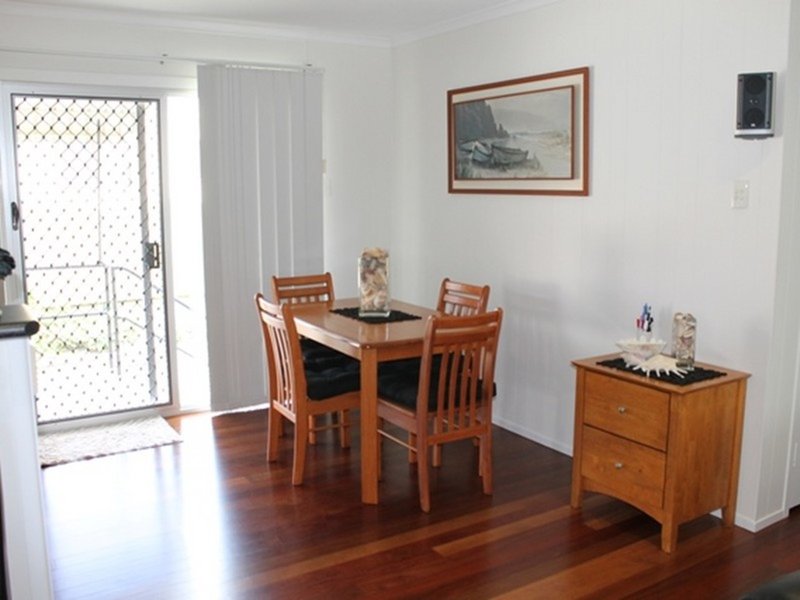 Photo - 21 Macedon Street, Tannum Sands QLD 4680 - Image 5