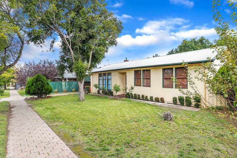 Photo - 21 Macquarie Avenue, Hillcrest SA 5086 - Image 3