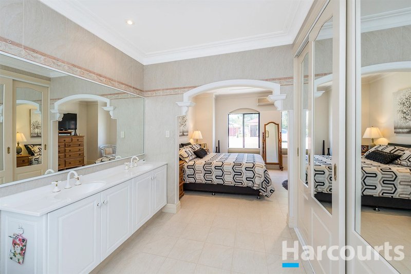 Photo - 21 Macquarie Drive, Coodanup WA 6210 - Image 5