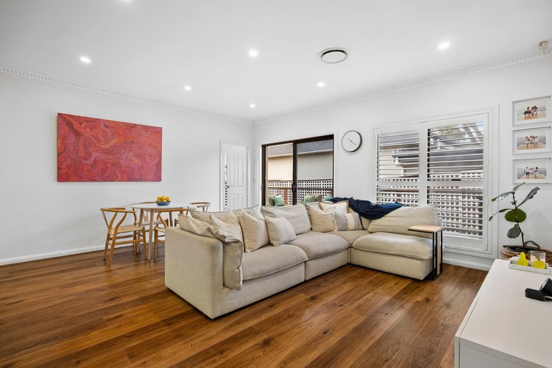 Photo - 2/1 Magdala Road, North Ryde NSW 2113 - Image 9