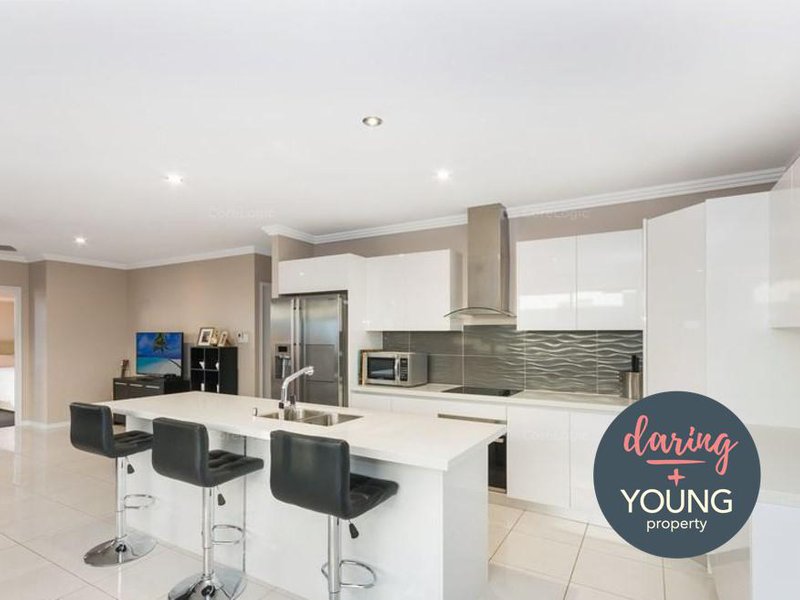 Photo - 21 Mainwaring Way, Oonoonba QLD 4811 - Image 2