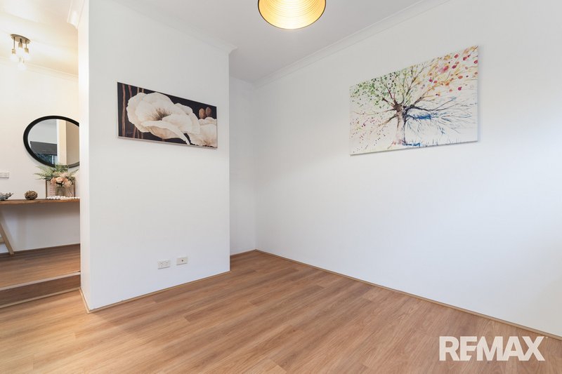 Photo - 21 Malmaison Way, Landsdale WA 6065 - Image 7