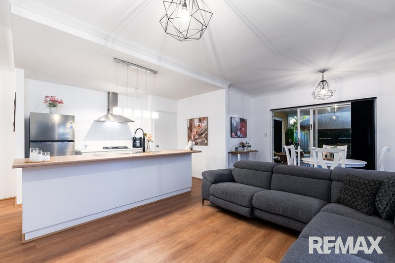Photo - 21 Malmaison Way, Landsdale WA 6065 - Image 11