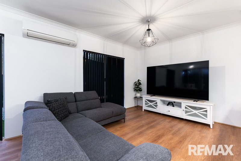Photo - 21 Malmaison Way, Landsdale WA 6065 - Image 12