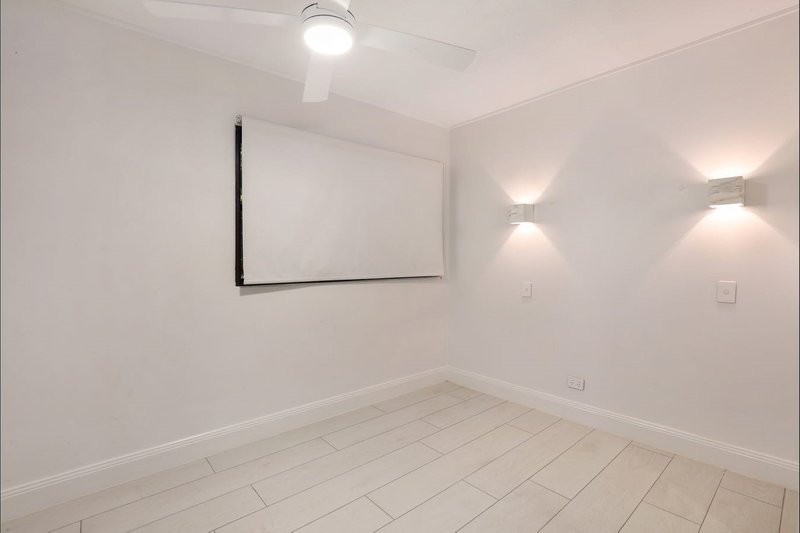 Photo - 2/1 Mandin Street, Alexandra Headland QLD 4572 - Image 7