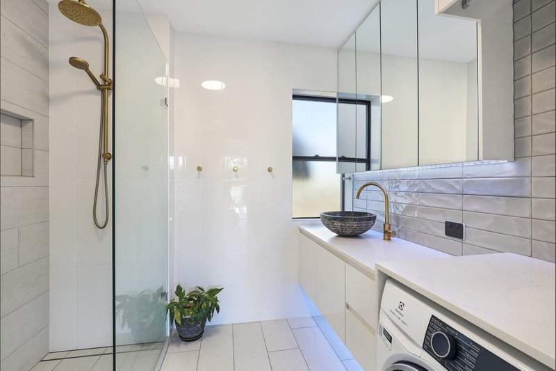 Photo - 2/1 Mandin Street, Alexandra Headland QLD 4572 - Image 8