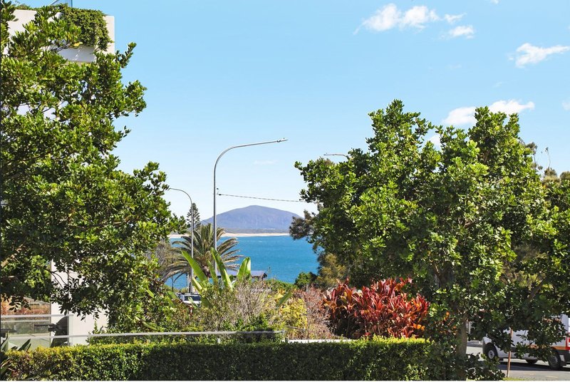 Photo - 2/1 Mandin Street, Alexandra Headland QLD 4572 - Image 11