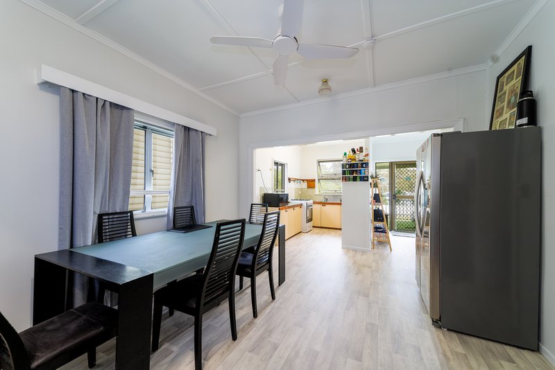 Photo - 21 Mant Street, Point Vernon QLD 4655 - Image 3