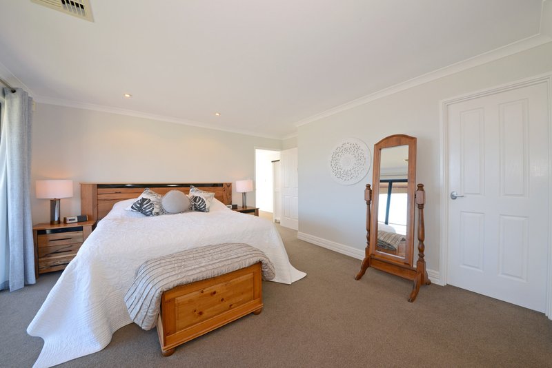 Photo - 21 Manta Pass, Mindarie WA 6030 - Image 18