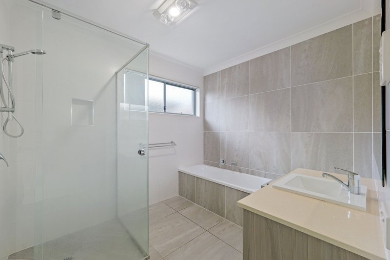 Photo - 21 Mantis Crescent, Caloundra West QLD 4551 - Image 11