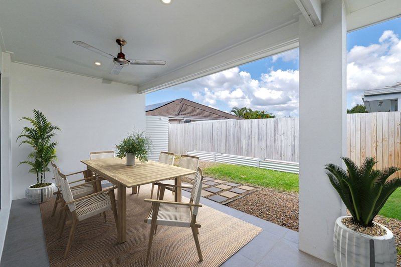 Photo - 21 Mantis Crescent, Caloundra West QLD 4551 - Image 12