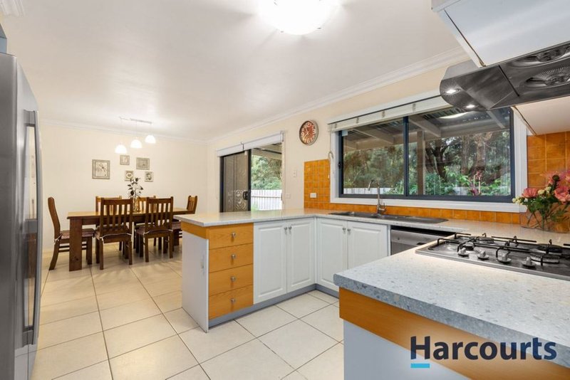 Photo - 21 Manuka Drive, Ferntree Gully VIC 3156 - Image 2