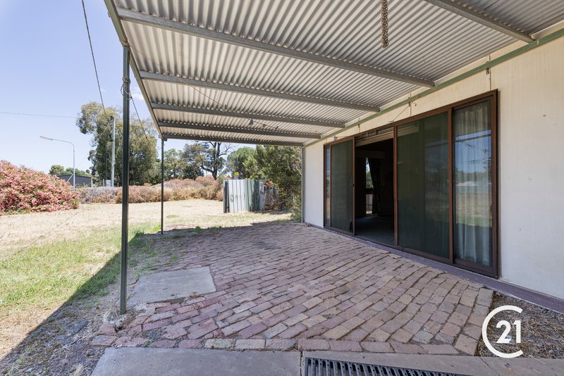 Photo - 21 Margaret Street, Elmore VIC 3558 - Image 5