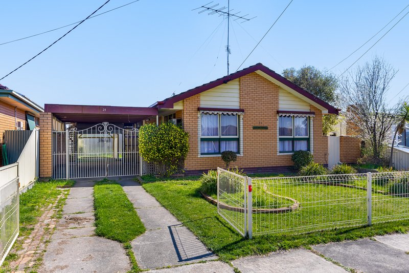 21 Margaret Street, Wendouree VIC 3355