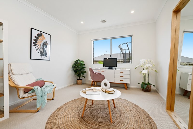 Photo - 21 Marimba Street, Lara VIC 3212 - Image 4