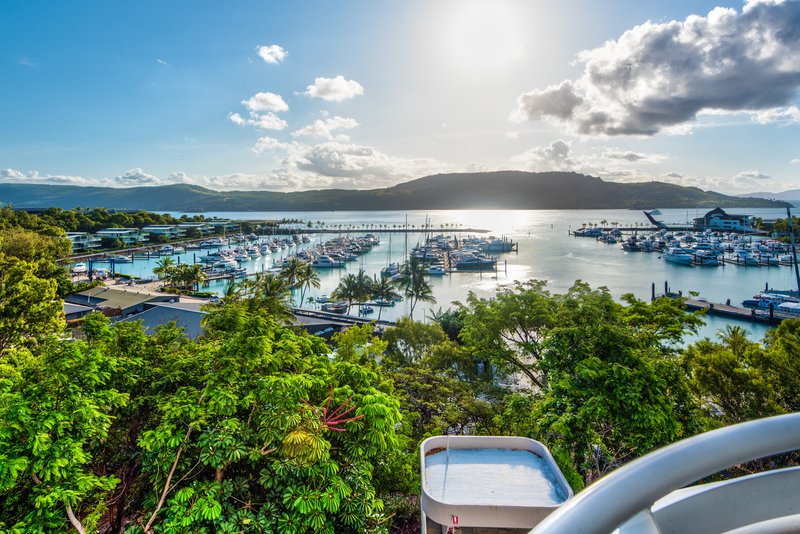 Photo - 2/1 Marina Drive, Yacht Harbour Towers , Hamilton Island QLD 4803 - Image 5