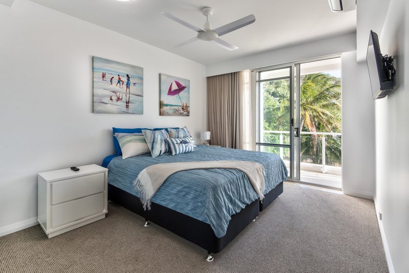 Photo - 2/1 Marina Drive, Yacht Harbour Towers , Hamilton Island QLD 4803 - Image 11