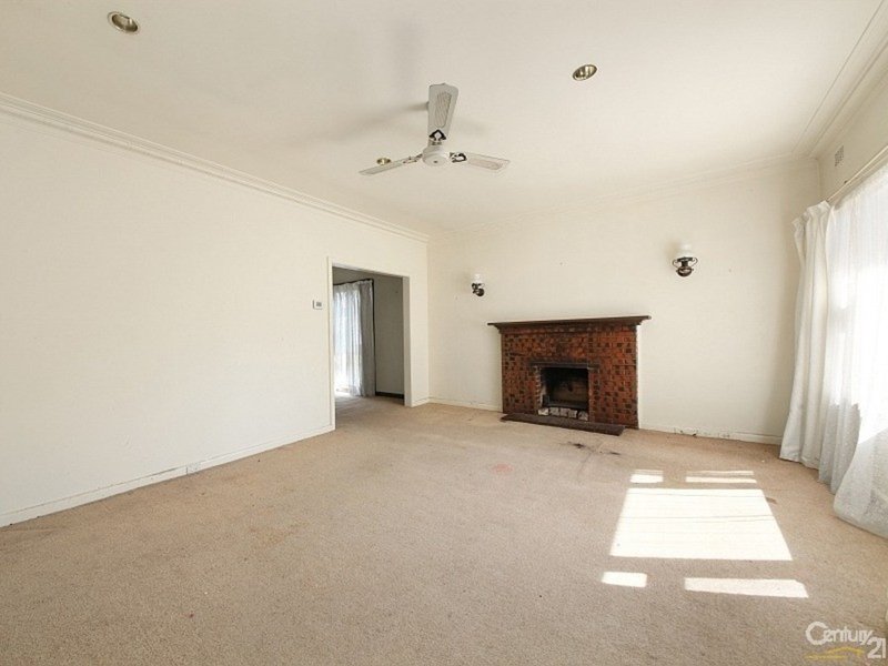 Photo - 21 Marlborough Street, Bentleigh East VIC 3165 - Image 3