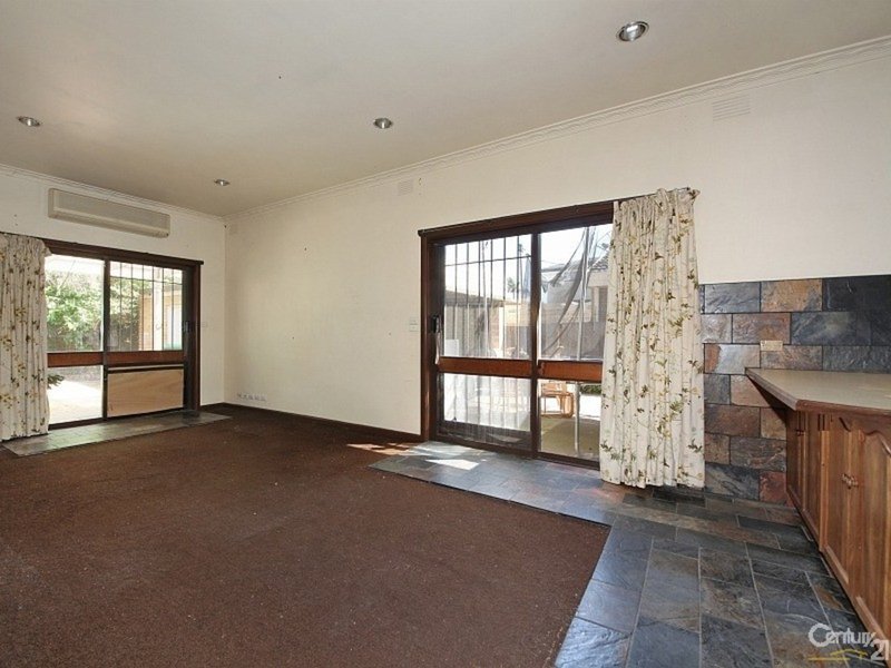 Photo - 21 Marlborough Street, Bentleigh East VIC 3165 - Image 4