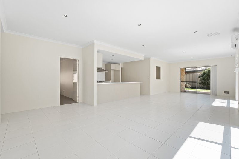 Photo - 21 Martindale Road, Baldivis WA 6171 - Image 11