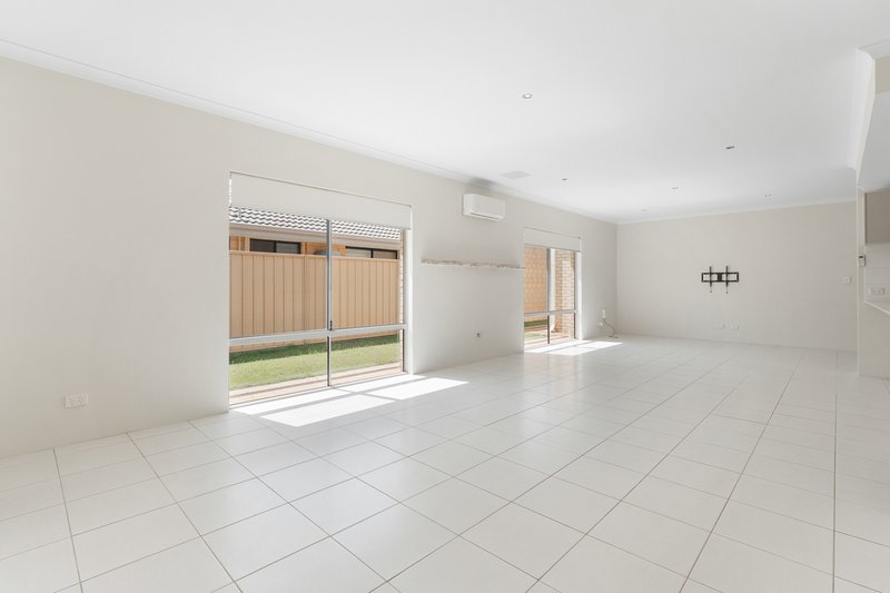 Photo - 21 Martindale Road, Baldivis WA 6171 - Image 12