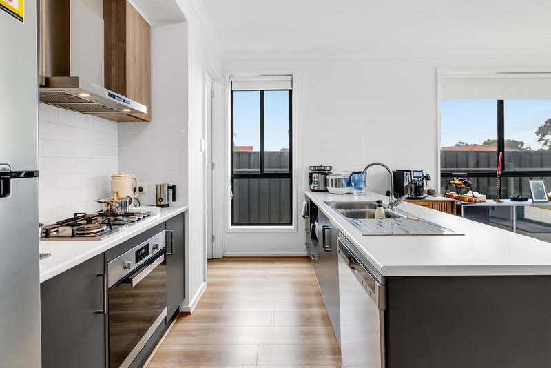 Photo - 21 Mary Street, Smithfield SA 5114 - Image 11