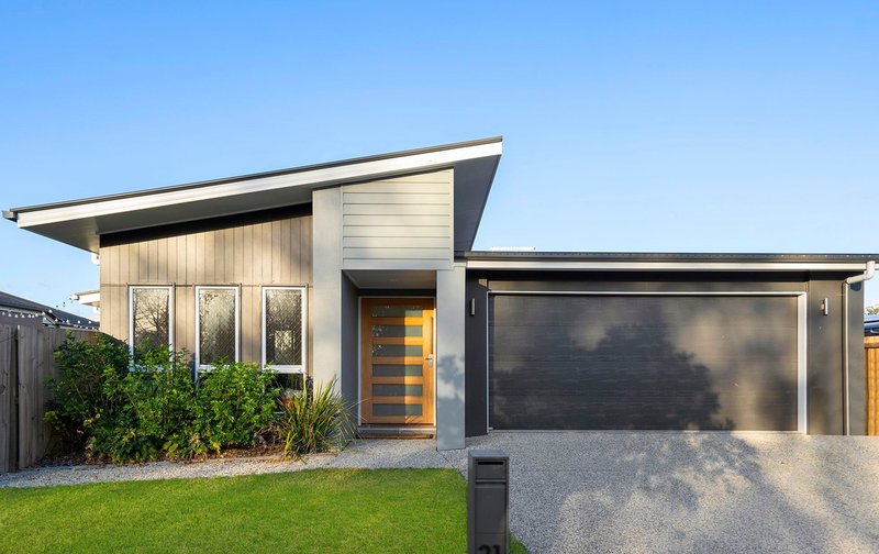 Photo - 21 Matasha Crescent, Pimpama QLD 4209 - Image 1