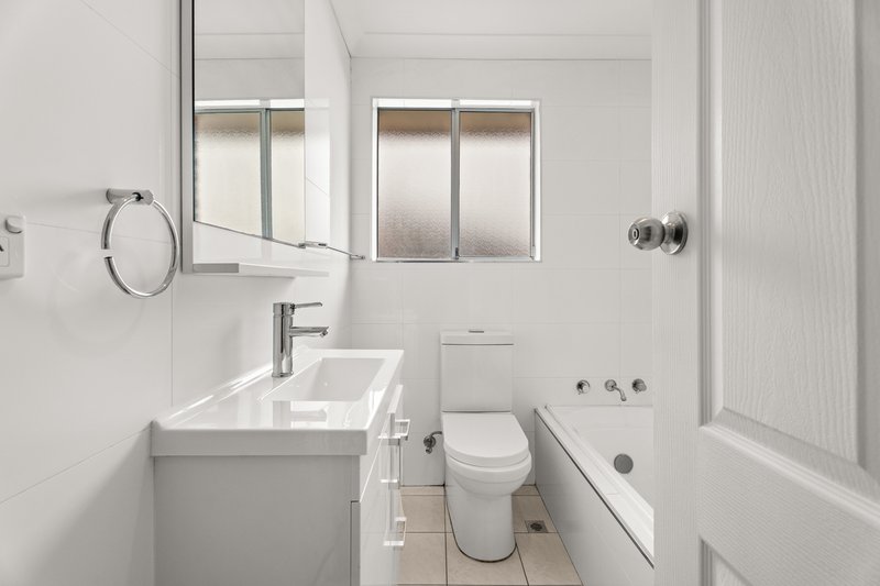 Photo - 21 Mazepa Avenue, South Penrith NSW 2750 - Image 5
