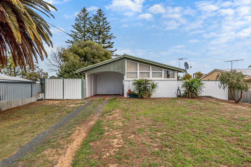 21 Mccormick Street, Warnbro WA 6169