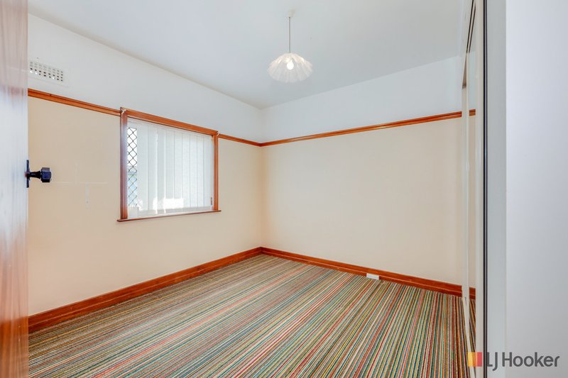 Photo - 21 Mccracken Street, Walkervale QLD 4670 - Image 8