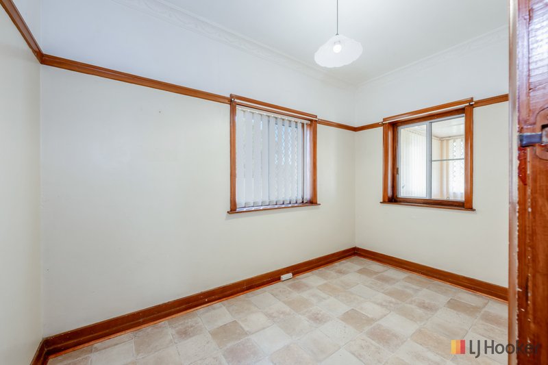 Photo - 21 Mccracken Street, Walkervale QLD 4670 - Image 9