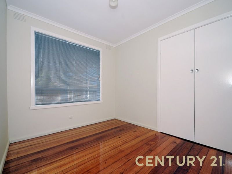 Photo - 2/1 Mcfees Road, Dandenong North VIC 3175 - Image 3