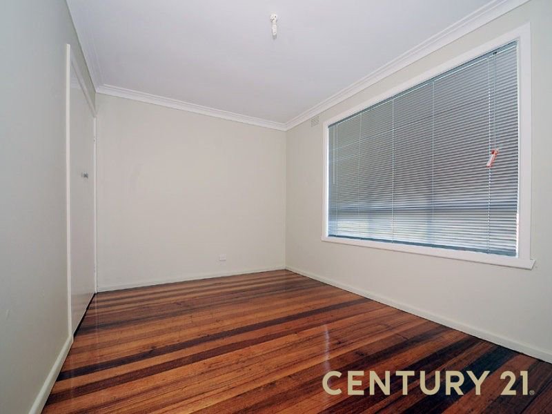 Photo - 2/1 Mcfees Road, Dandenong North VIC 3175 - Image 4