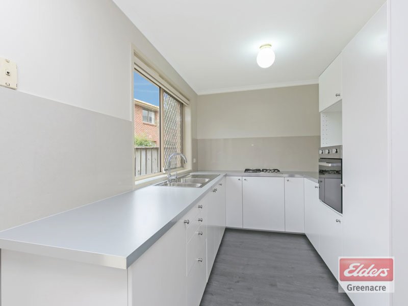 Photo - 21 Melaleuca Grove, Greenacre NSW 2190 - Image 3