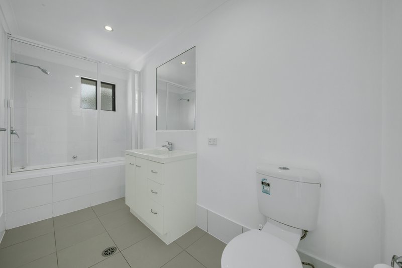 Photo - 21 Melaleuca Place, Glen Eden QLD 4680 - Image 4