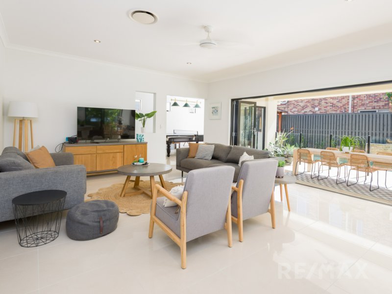 Photo - 21 Meridien Avenue, Varsity Lakes QLD 4227 - Image 2