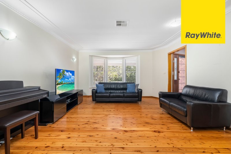 Photo - 21 Merinda Avenue, Epping NSW 2121 - Image 4