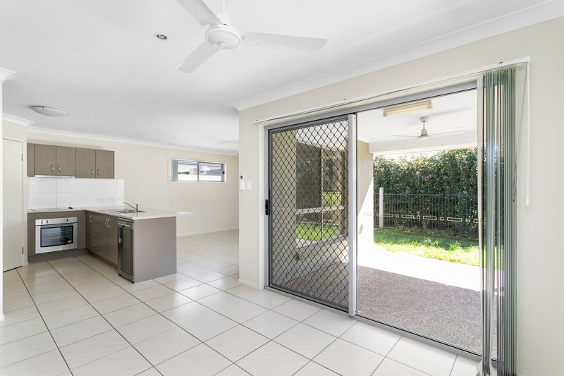 Photo - 21 Merion Crescent, North Lakes QLD 4509 - Image 4