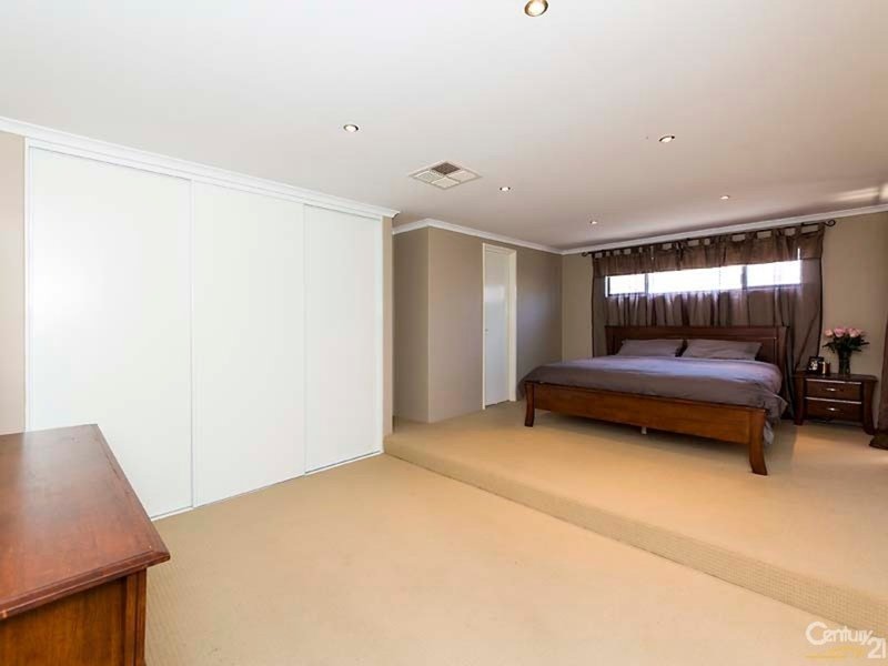 Photo - 21 Messina Drive, Sinagra WA 6065 - Image 13