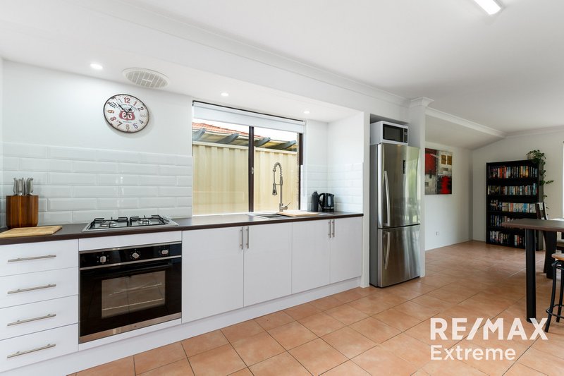 Photo - 21 Middlegate Mews, Quinns Rocks WA 6030 - Image 6